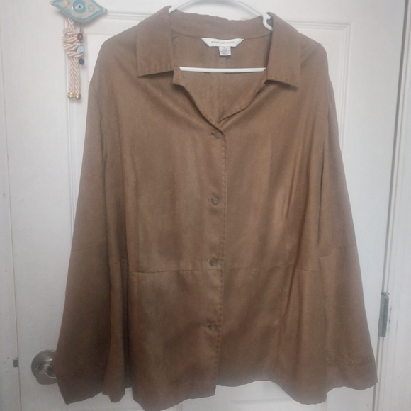 August Max Woman faux suede button up 1970s top - Picture 5 of 15